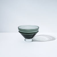 Nicholai Wiig-Hansen - Relæ - glasskål - small - smokey gray