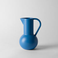 Nicholai Wiig-Hansen - Strøm - kande - medium - Electric blue
