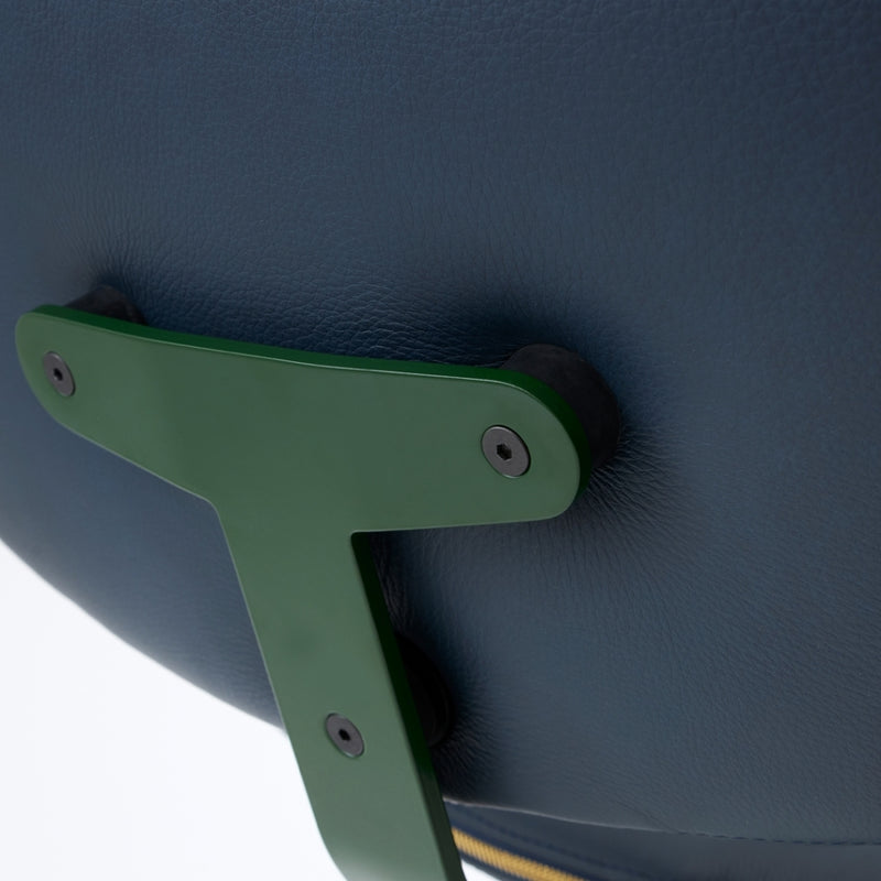 raawii Erwan Bouroullec - Arba Lounge chair - Upholstered Spoor leather Lounge chair Dark green base / Spoor dark blue leather