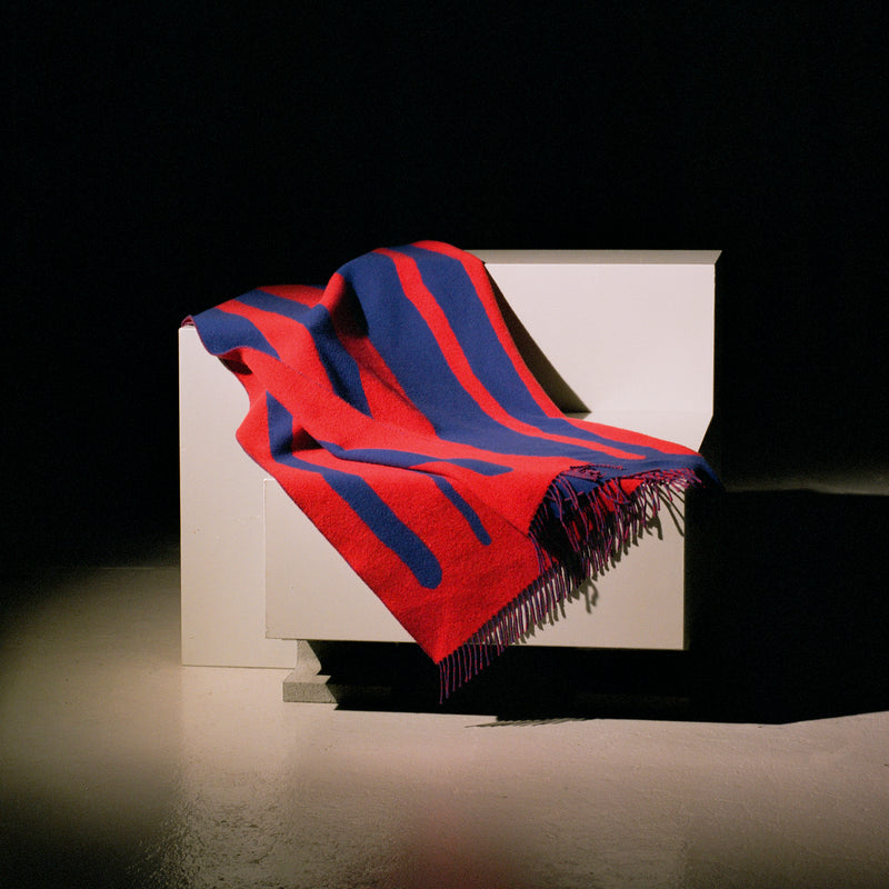 raawii Nicholai Wiig-Hansen - Brush - blanket Blanket Blue/red