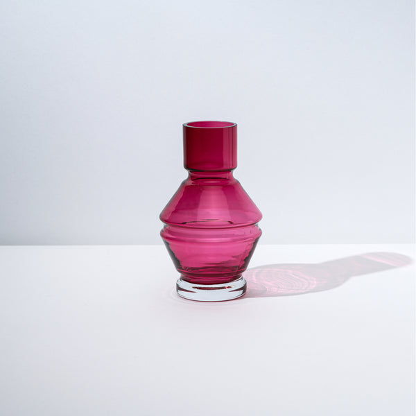 raawii Nicholai Wiig-Hansen - Relæ - glasvase - small Vase rubine red